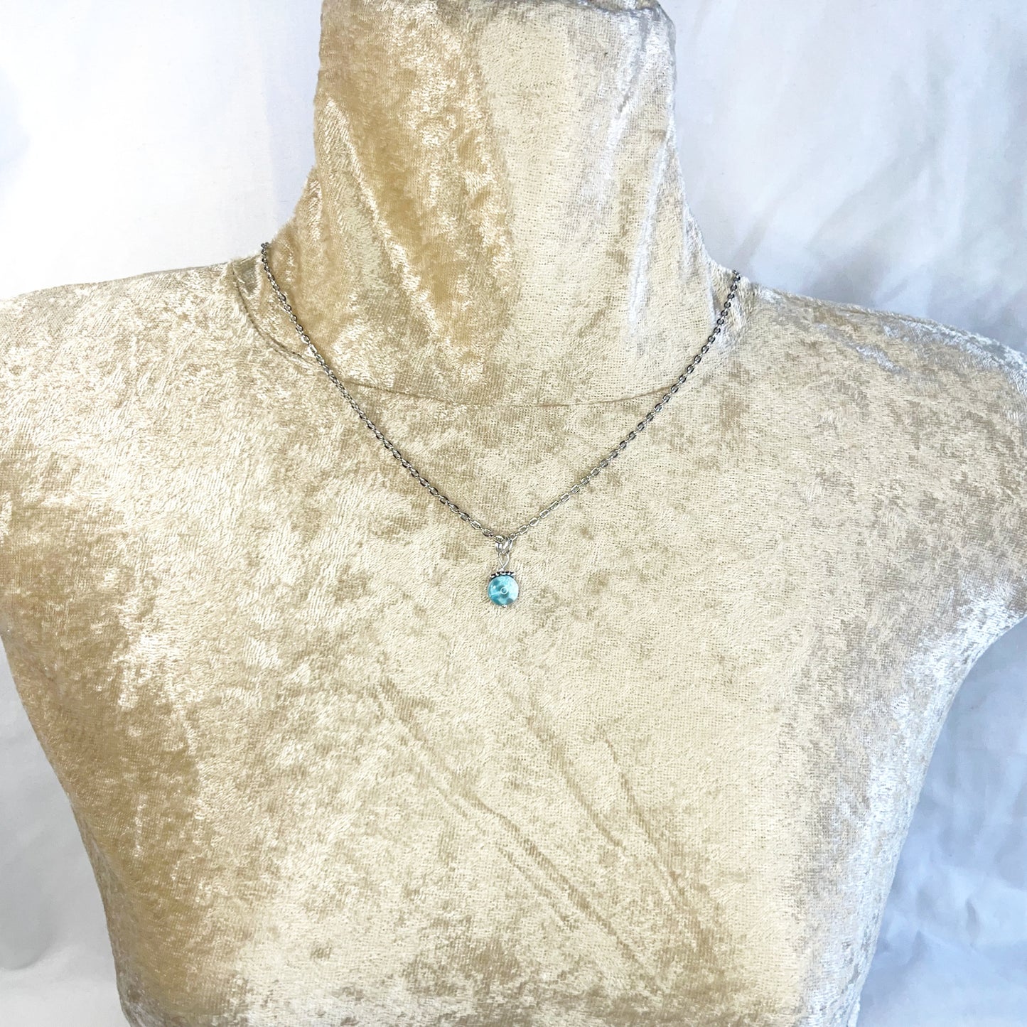 Dyed Agate Pendant Necklace