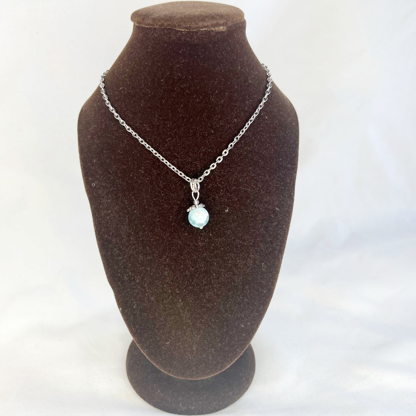 Dyed Agate Pendant Necklace