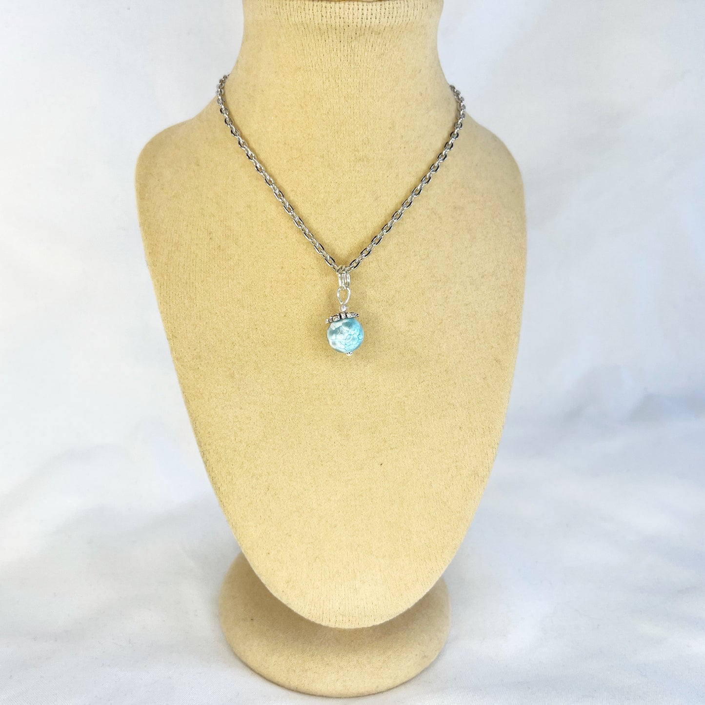 Dyed Agate Pendant Necklace