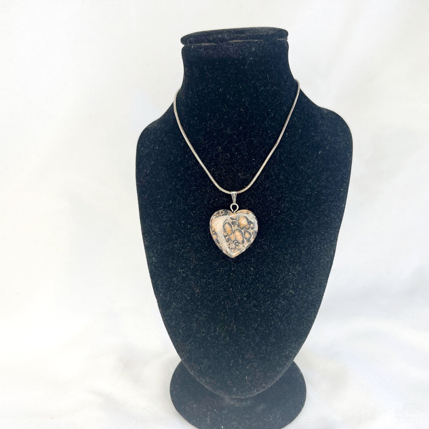 Leopard Agate Heart Pendant Necklace