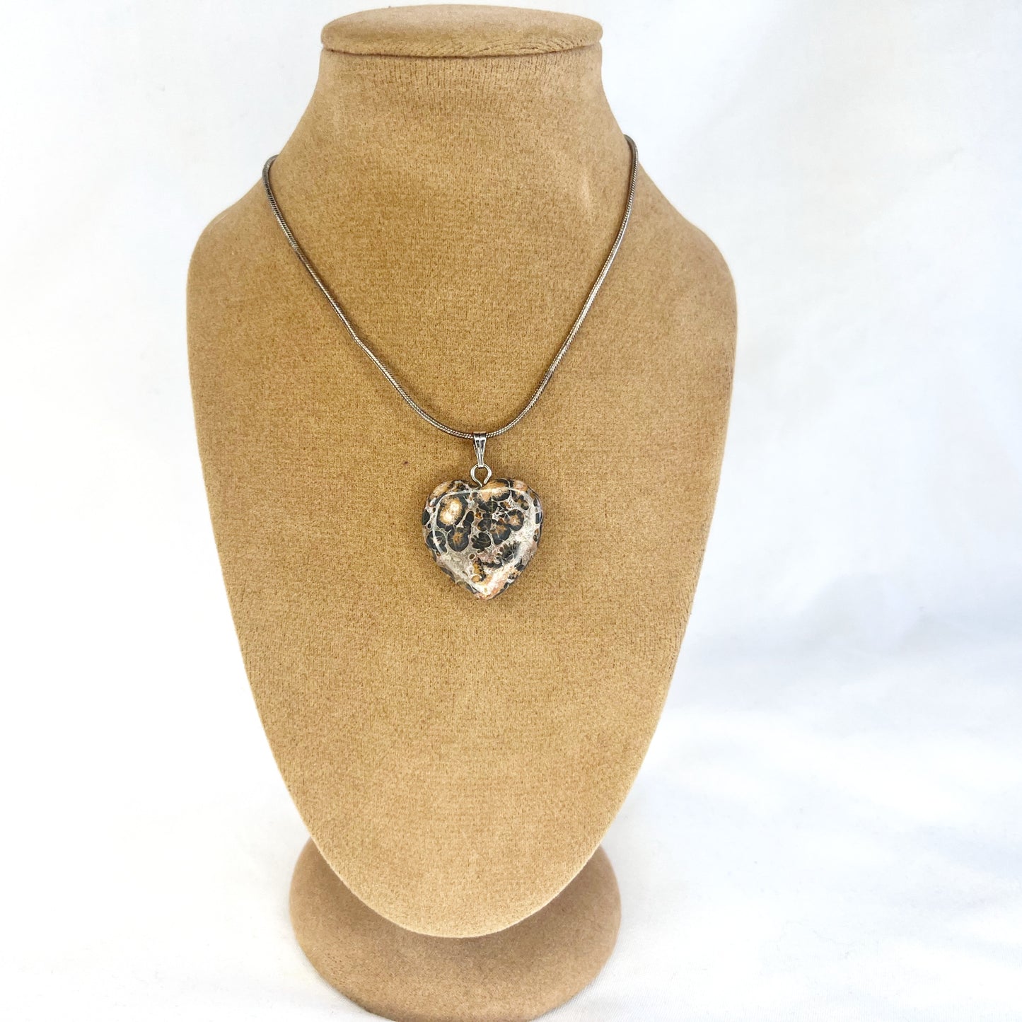 Leopard Agate Heart Pendant Necklace