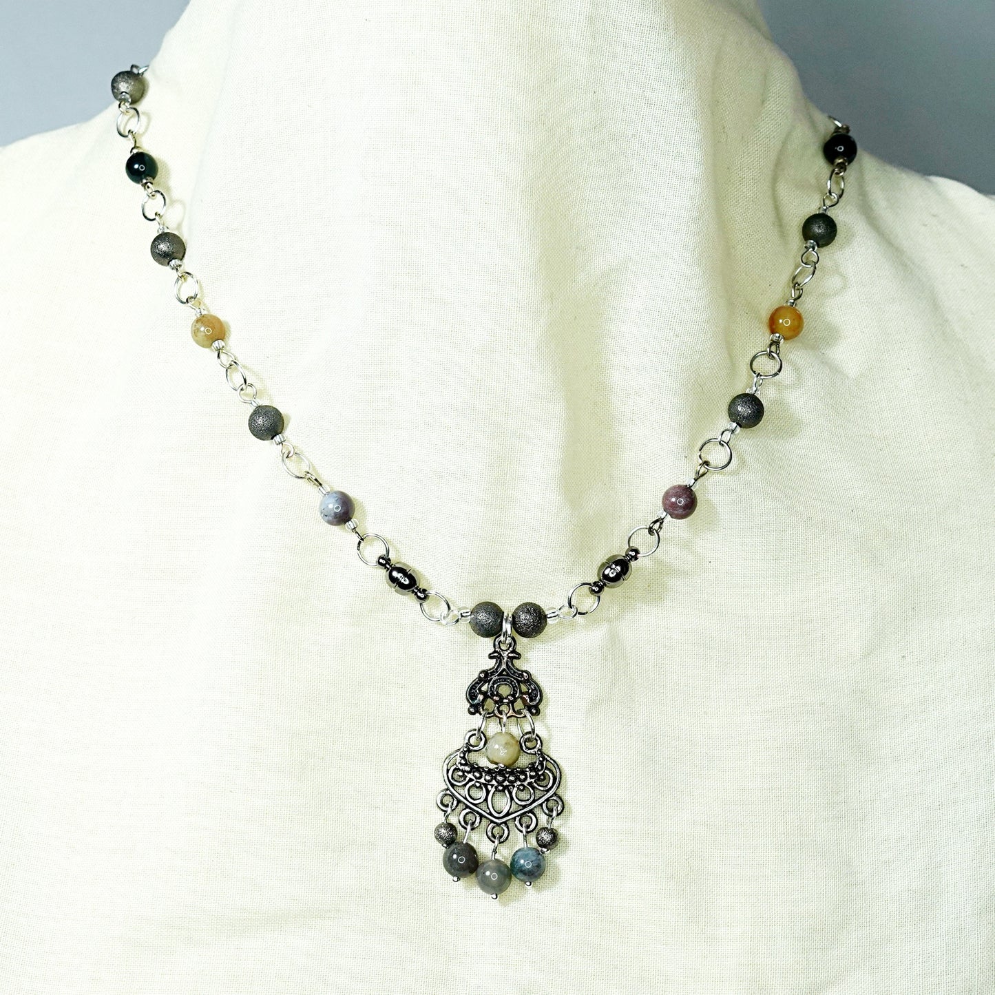 Agate and Lotus Pendant Convertible Jewellery Set